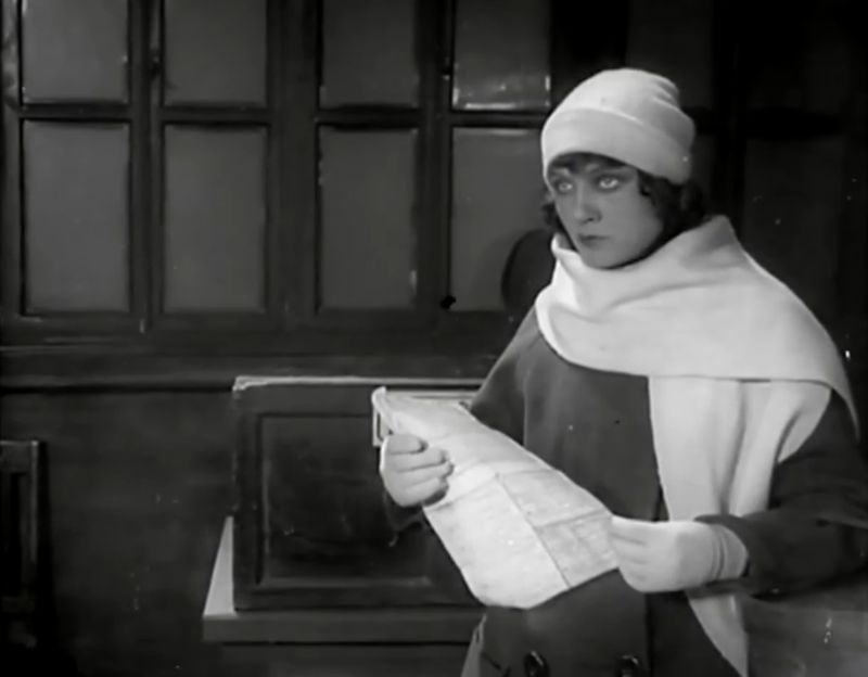 La Jeune Fille au carton à chapeau, Boris Barnet 1927 Devushka s korobkoy Mezhrabpom-Rus (9)_saveur